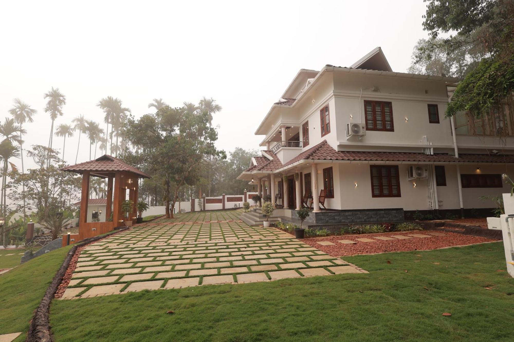 Tatvaura Resort Wayanad Padinjarathara Exterior photo