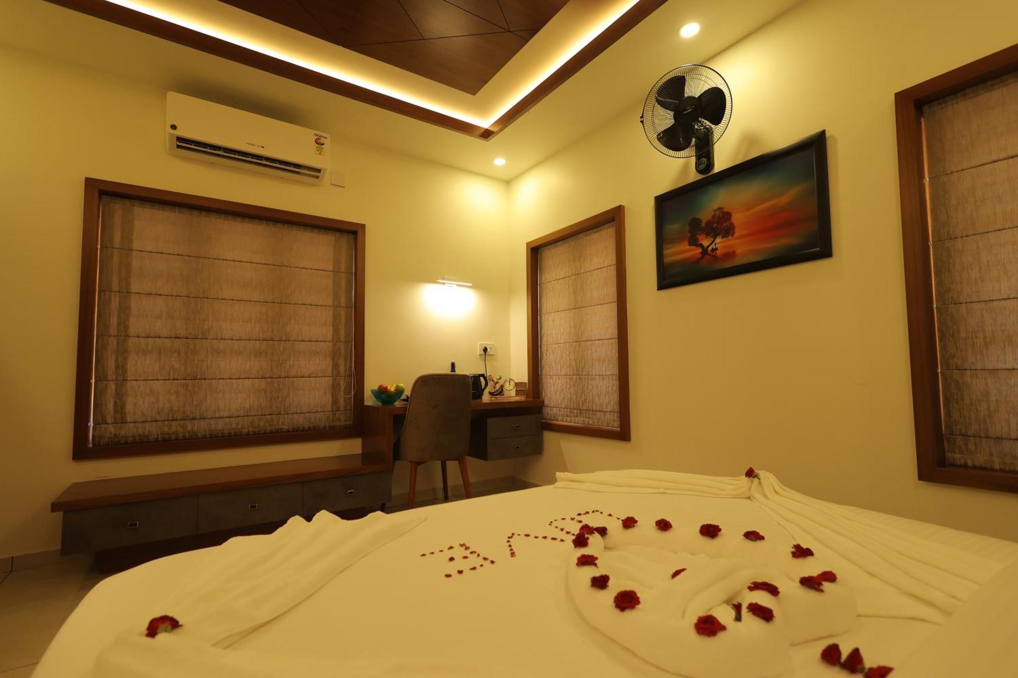 Tatvaura Resort Wayanad Padinjarathara Exterior photo
